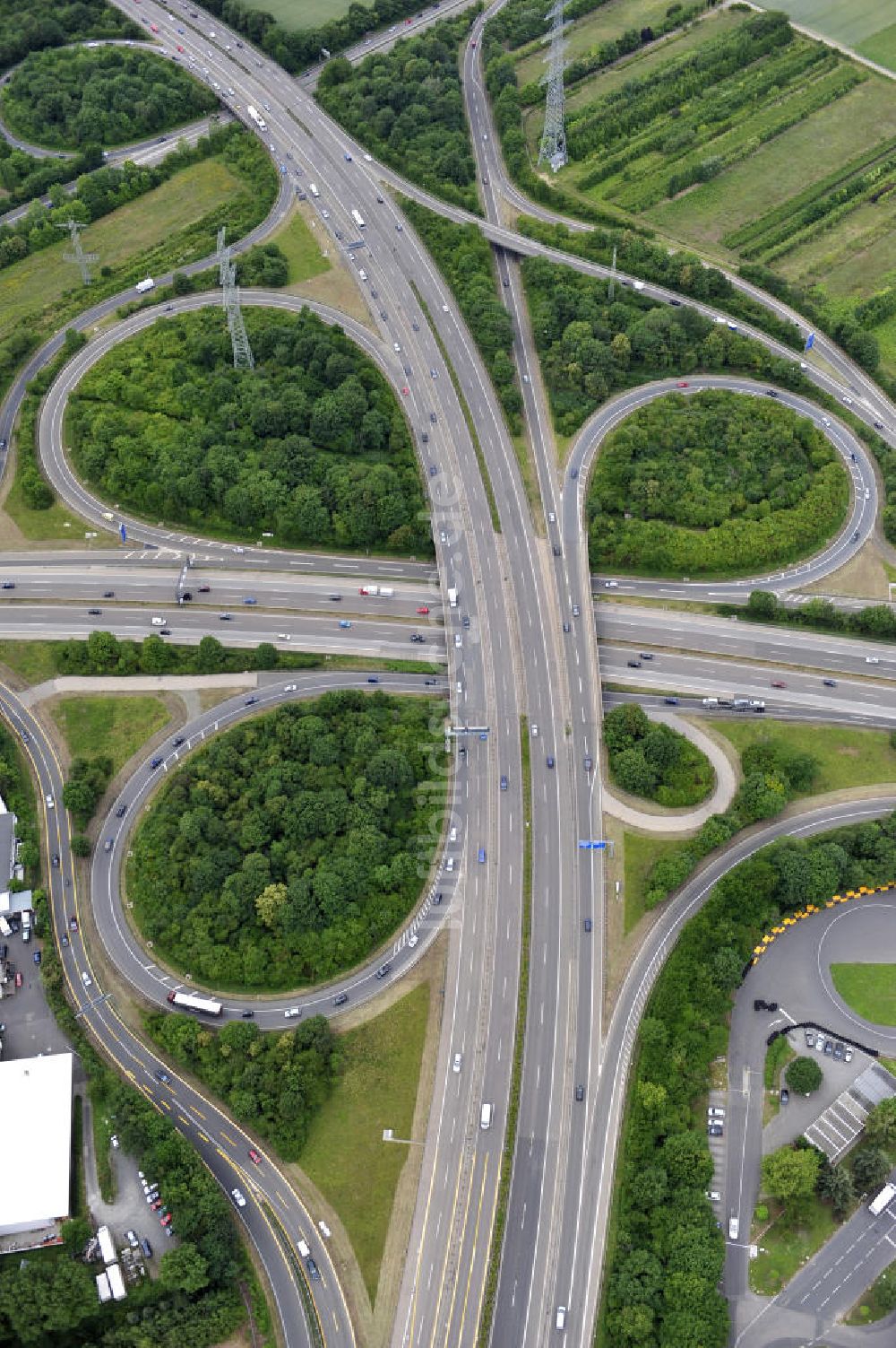 Frankfurt am Main von oben - Autobahnkreuz Nordwestkreuz Frankfurt am Main