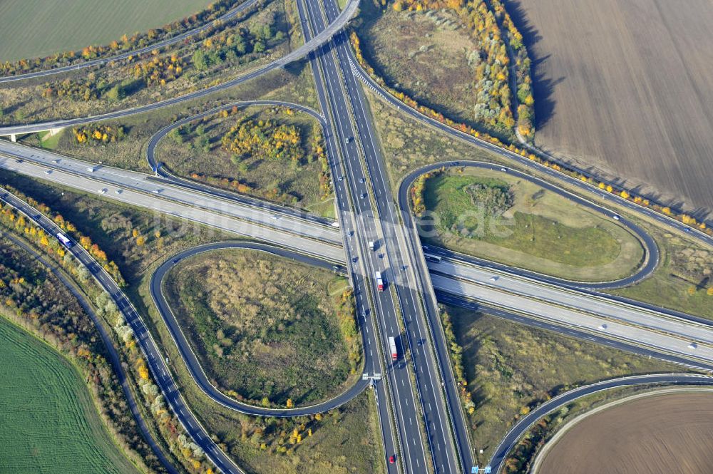 Luftbild Rippach - Autobahnkreuz Rippachtal verbindet die A 9 mit der A 38 und ist Teil der Mitteldeutschen Schleife