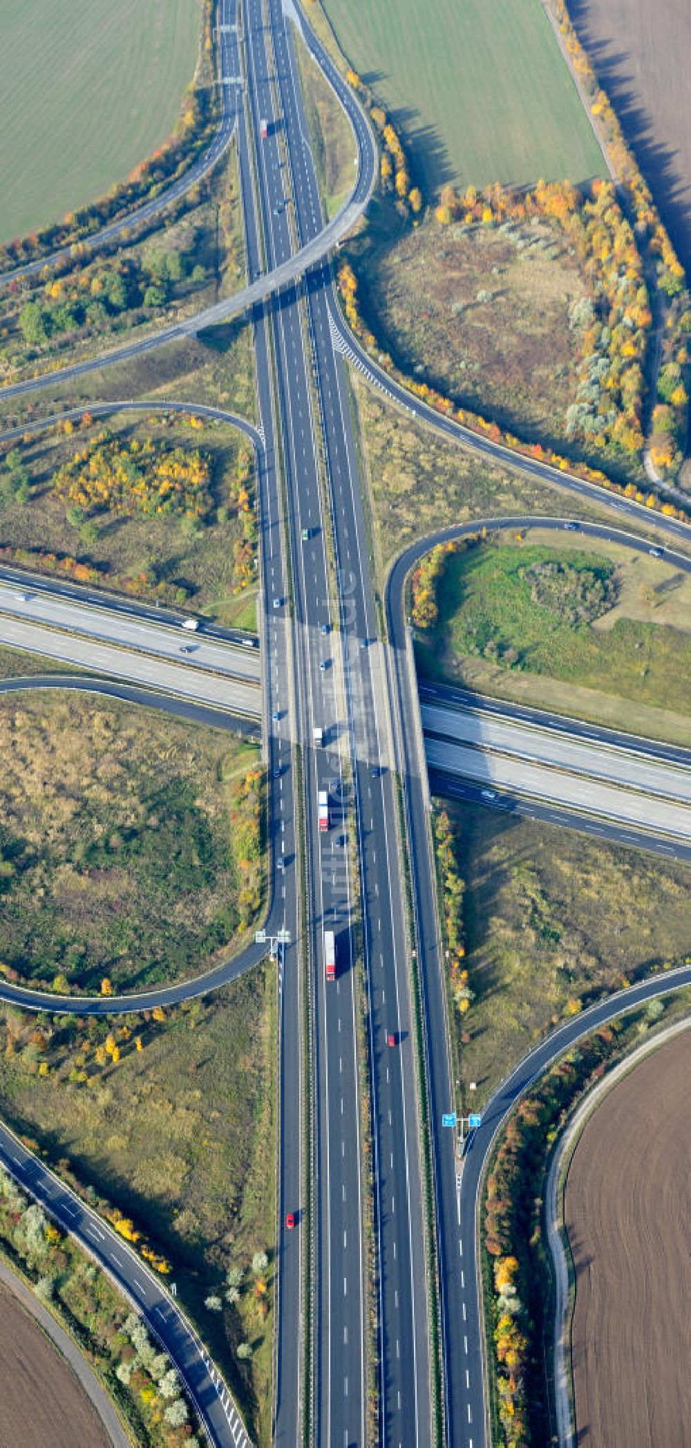 Luftaufnahme Rippach - Autobahnkreuz Rippachtal verbindet die A 9 mit der A 38 und ist Teil der Mitteldeutschen Schleife