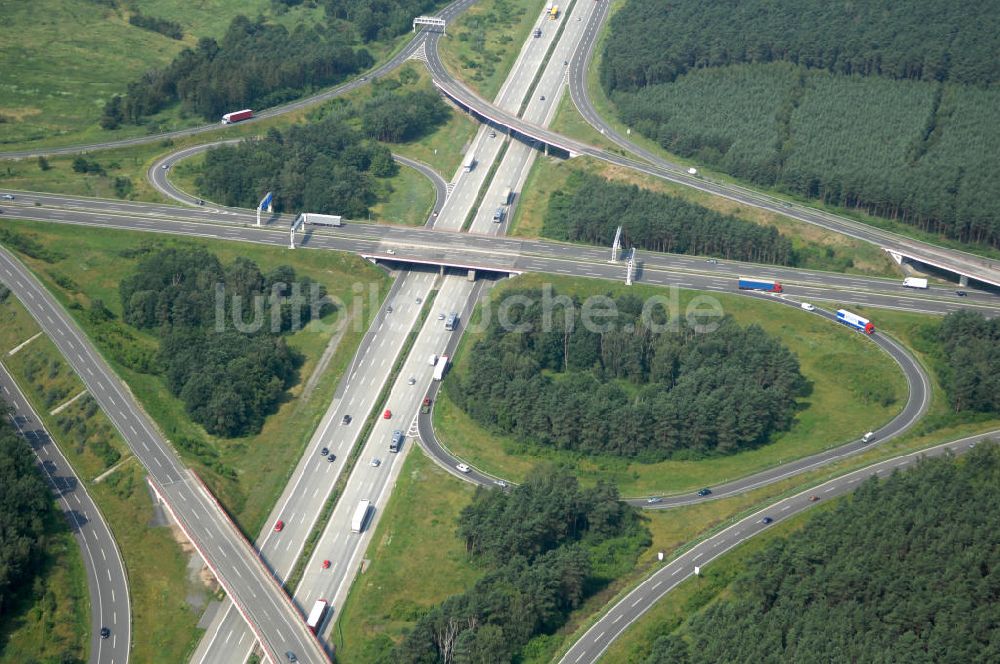 Schönefeld aus der Vogelperspektive: Autobahnkreuz Schönefeld