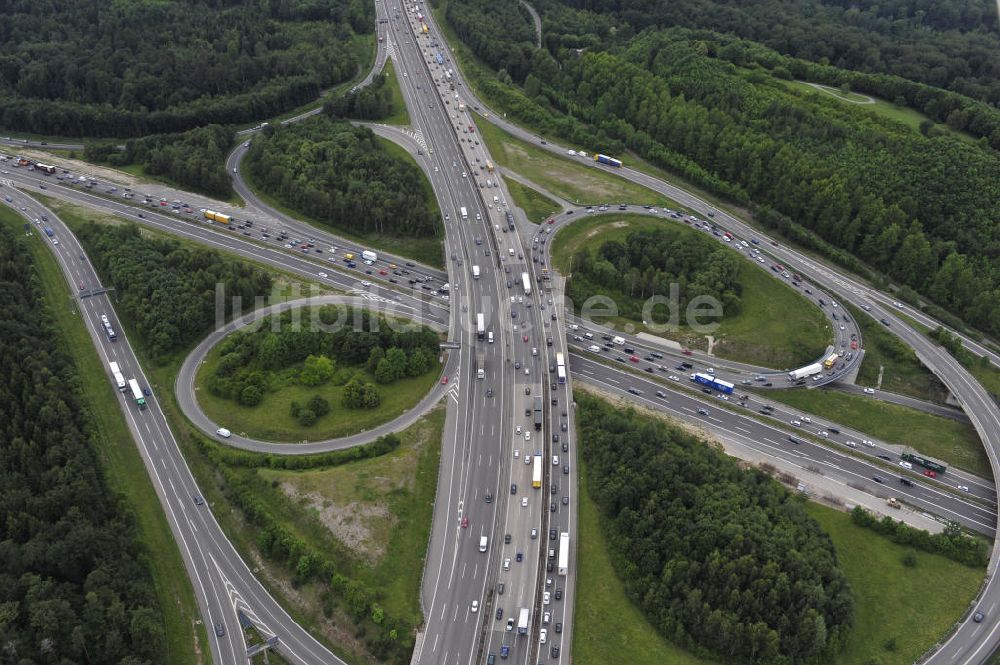 Stuttgart aus der Vogelperspektive: Autobahnkreuz Stuttgart in Baden-Württemberg