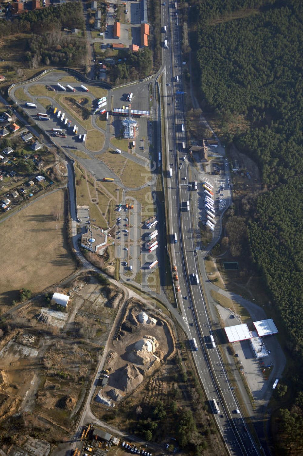 Luftbild Michendorf - Autobahnraststätte Michendorf am südlichen Berliner Ring an der Bundesautobahn A10