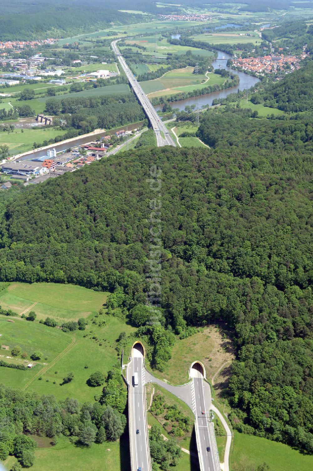 Limbach von oben - Autobahntunnel Schwarzer Berg der BAB Bundesautobahn A70 / E48 bei Eltmann/Limbach