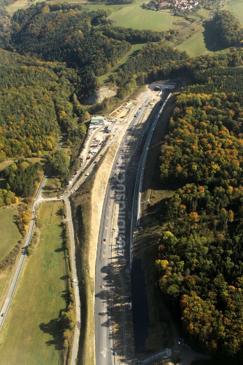 Jena von oben - Autobahnverlegung Europastrasse E40 A4 bei Jena im Bereich des Jagdbergtunnels in Thüringen