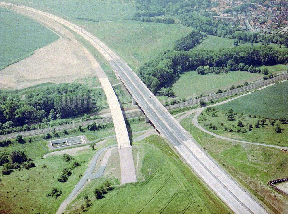 Luftbild Erfurt - Autobahnzubringer südlich von Erfurt am Autobahnkreuz.