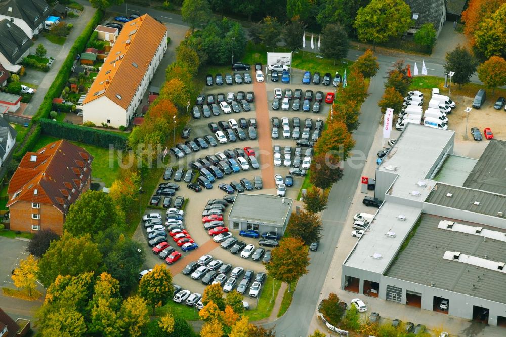 Luftaufnahme Weyhe - Autohandels- Gebäude des Autohauses Autohaus Brandt GmbH im Ortsteil Kirchweyhe in Weyhe im Bundesland Niedersachsen, Deutschland