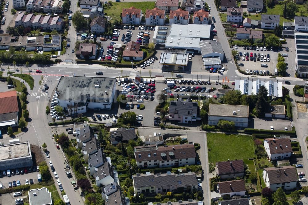 Luftbild Rutesheim - Autohandels- Gebäude des Autohauses Autohaus Epple GmbH & Co. KG an der Leonberger Straße in Rutesheim im Bundesland Baden-Württemberg, Deutschland