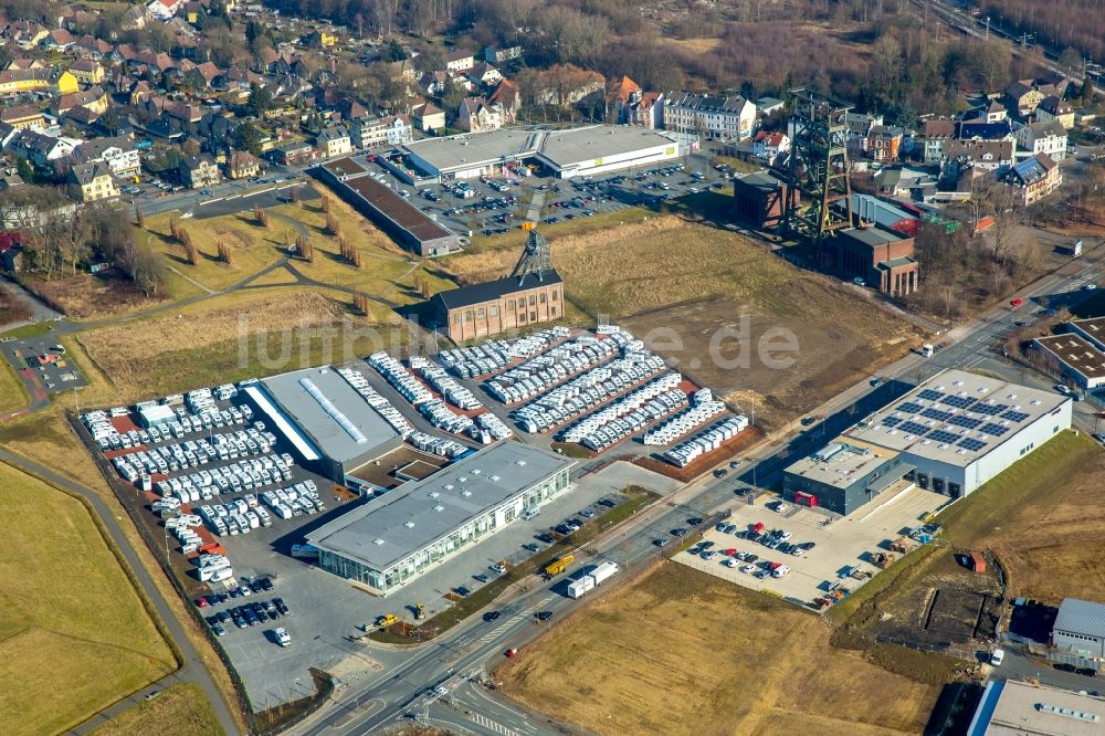 Luftaufnahme Dortmund - Autohandels- Gebäude des Fahrzeughändlers Dürrwang GmbH & Co Gneisenauallee im Ortsteil Scharnhorst in Dortmund im Bundesland Nordrhein-Westfalen