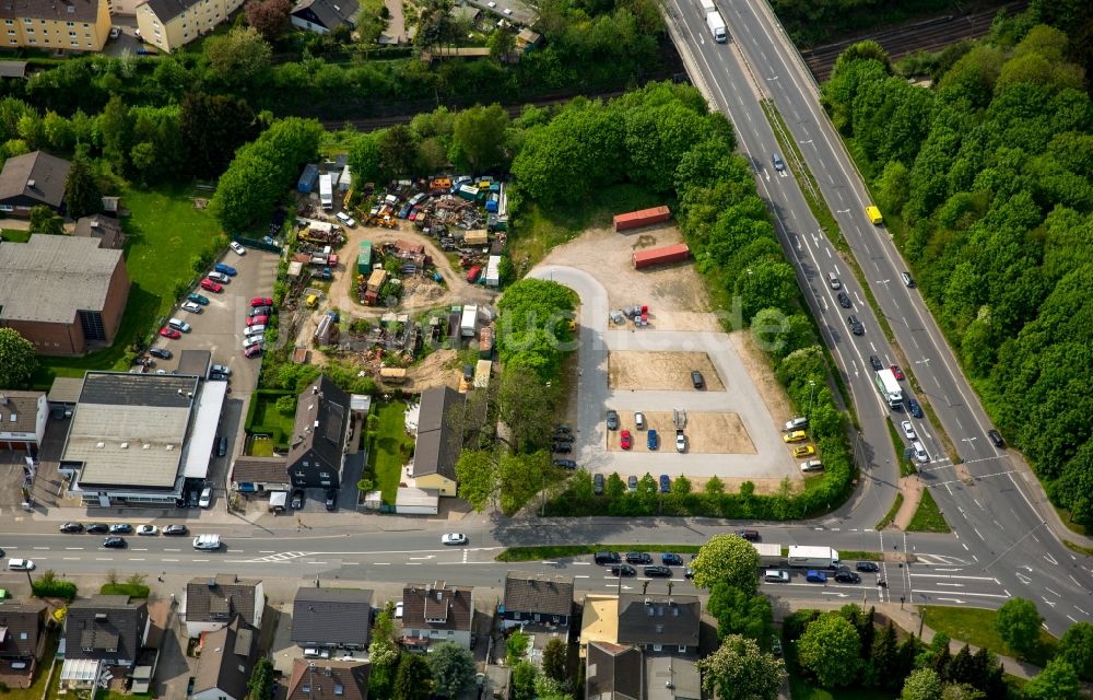 Luftbild Schwelm - Autohaus, Schrottplatz und Fahrzeug- Stellflächen an der Hauptstraße in Schwelm im Bundesland Nordrhein-Westfalen