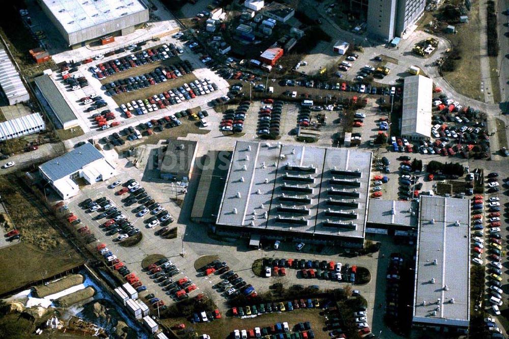 Berlin / Hohenschönhausen von oben - Autohaus Weißenseer Weg Berlin Hohenschönhausen.