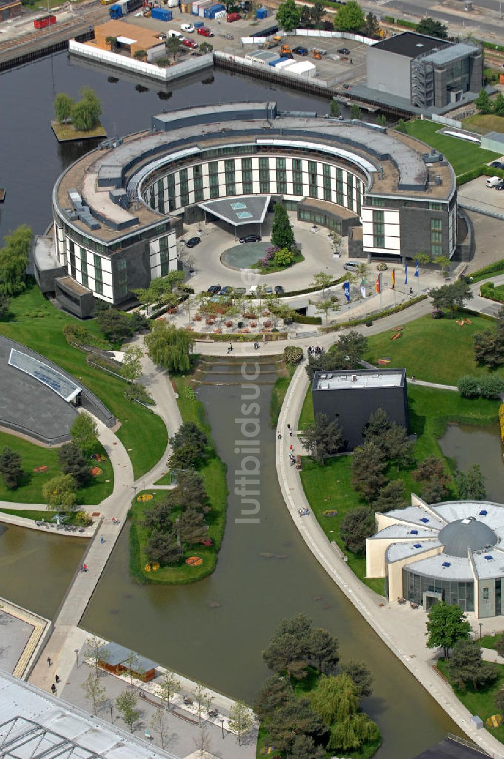 Wolfsburg aus der Vogelperspektive: Autostadt Wolfsburg