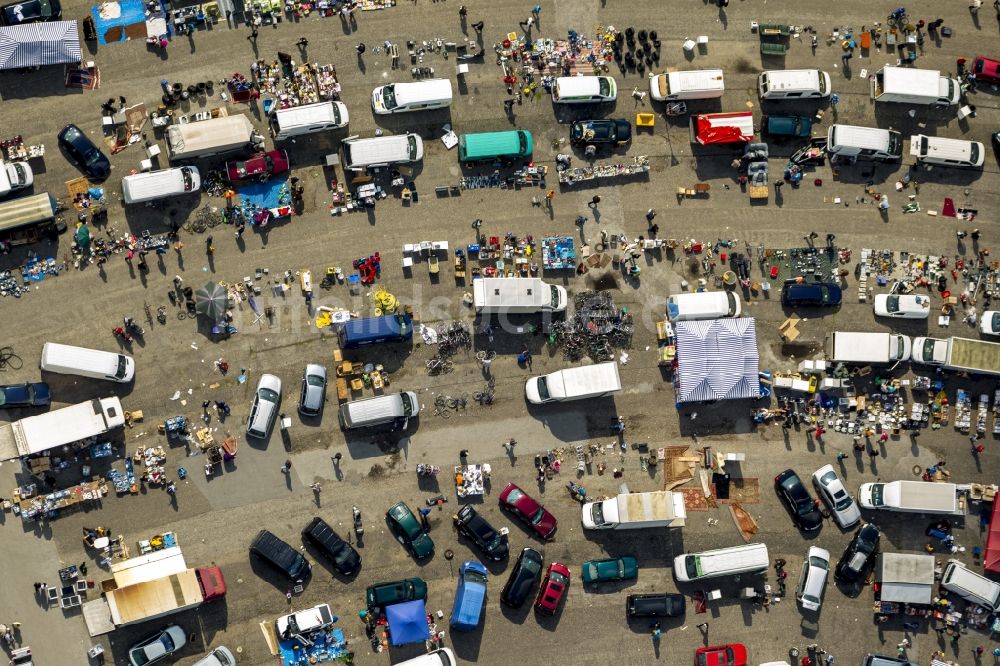 Luftbild Essen - Autoteilemarkt, Flohmarkt und Autokinofläche in Essen im Bundesland Nordrhein-Westfalen