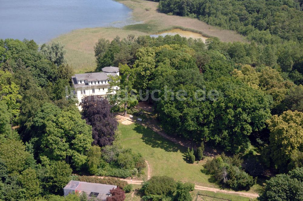 Dambeck aus der Vogelperspektive: AWO SANO Familienferienpark in Dambeck am Müritz-Nationalpark