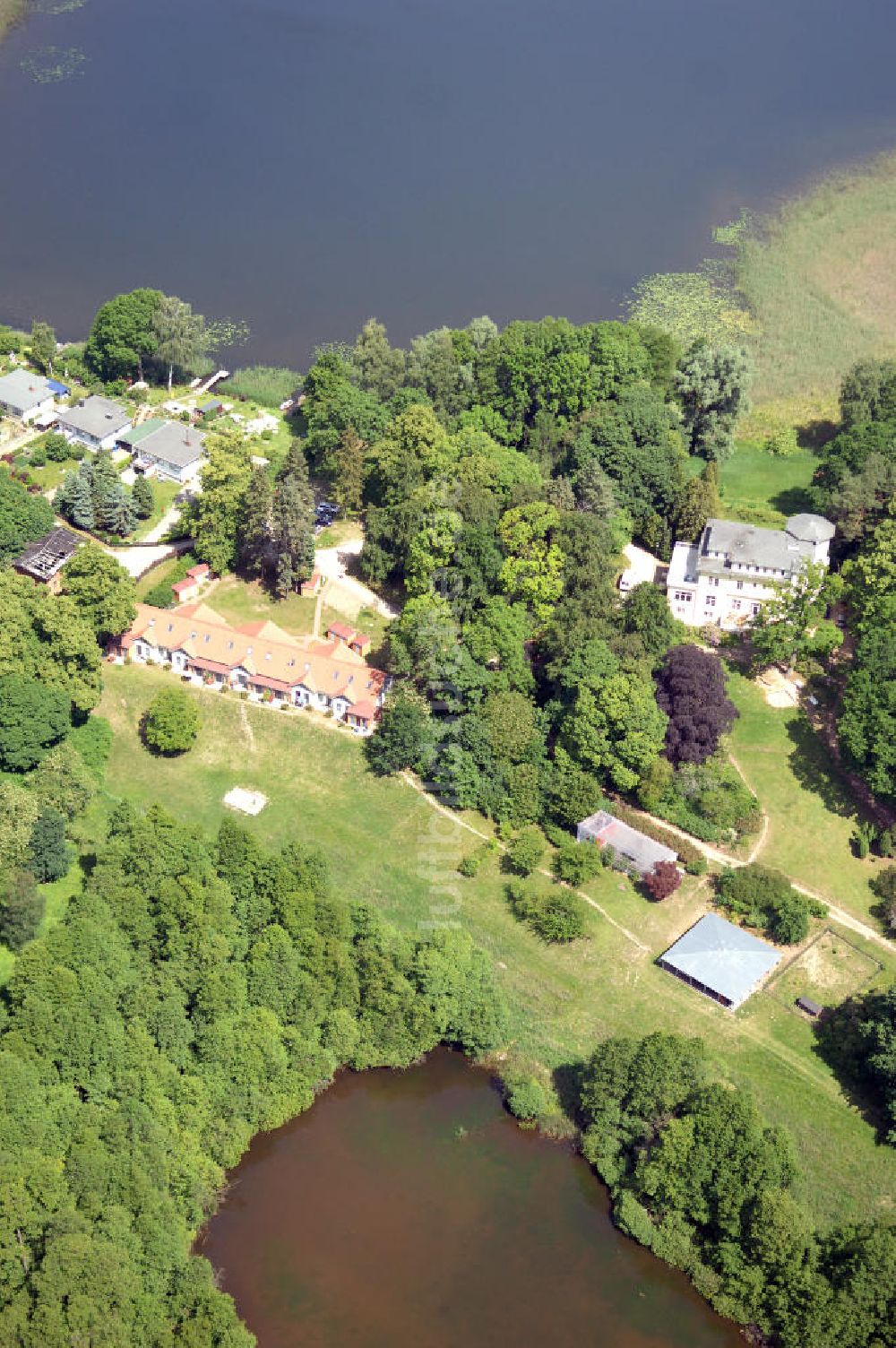 Luftaufnahme Dambeck - AWO SANO Familienferienpark in Dambeck am Müritz-Nationalpark