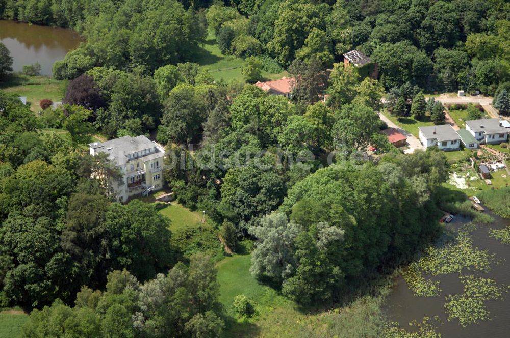 Dambeck aus der Vogelperspektive: AWO SANO Familienferienpark in Dambeck am Müritz-Nationalpark