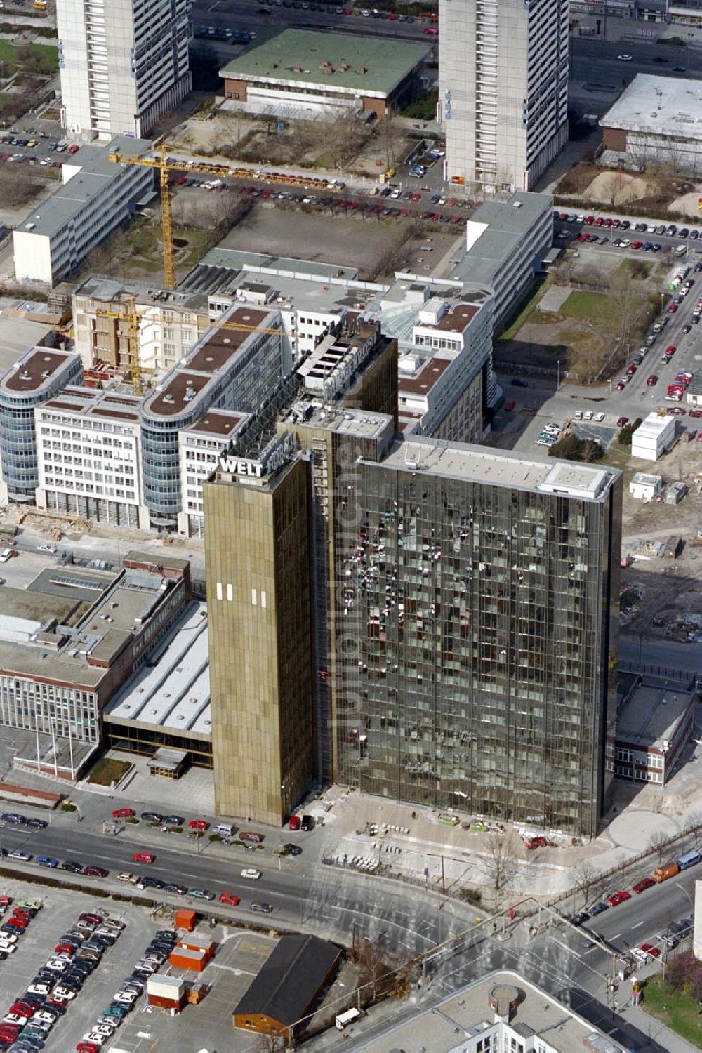 Berlin - Kreuzberg aus der Vogelperspektive: Axel-Springer-Verlag in Berlin - Kreuzberg