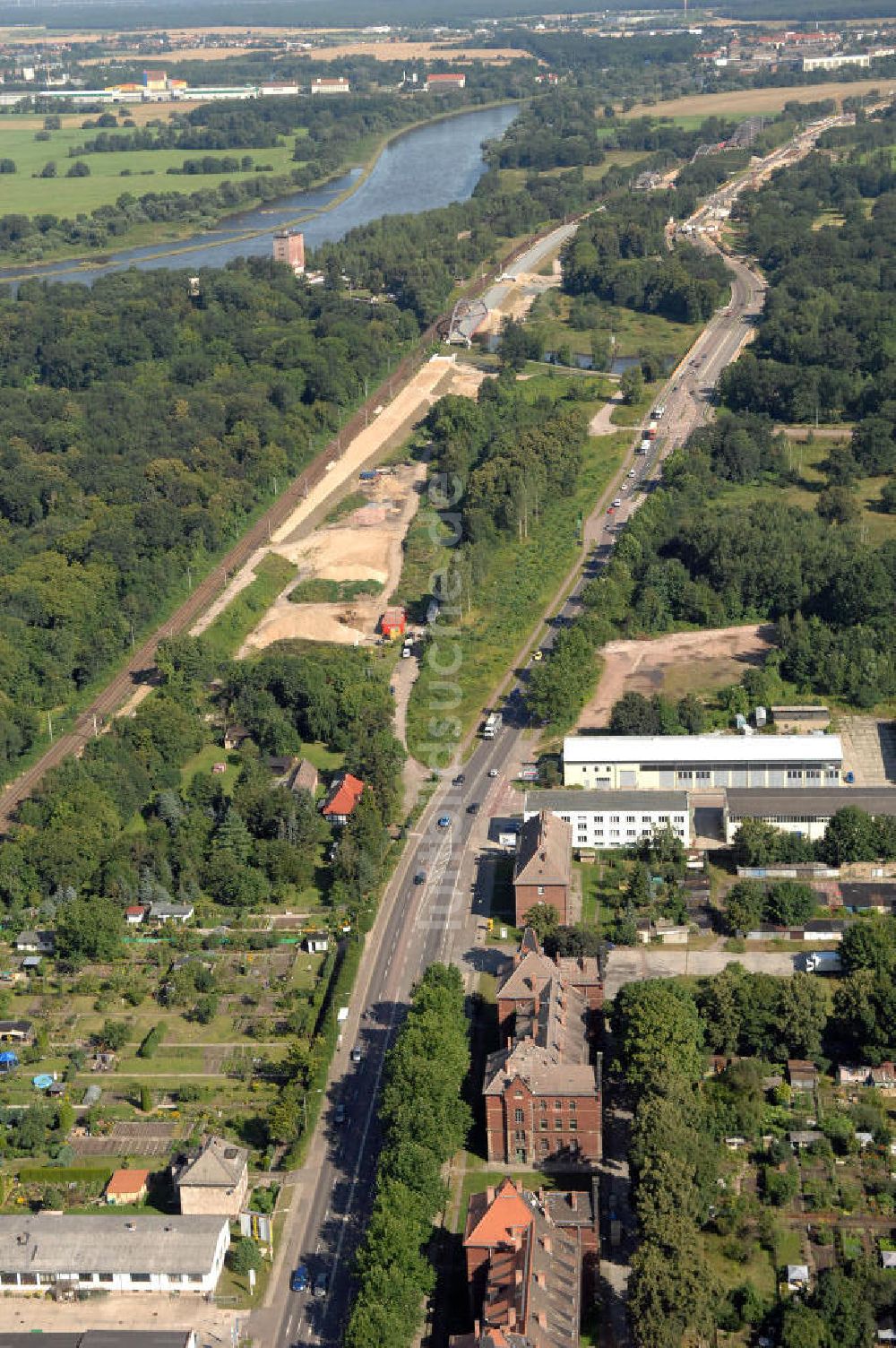 Luftaufnahme Dessau-Roßlau - B184 zwischen Roßlau und Dessau