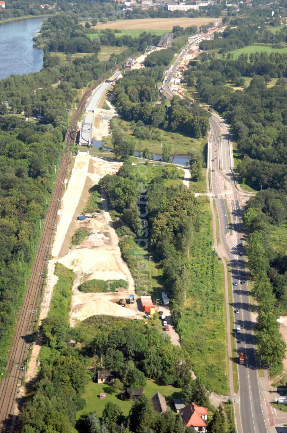 Dessau-Roßlau von oben - B184 zwischen Roßlau und Dessau