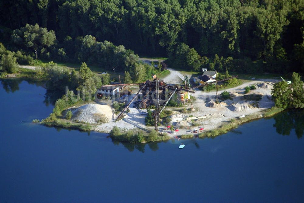 Philippsburg von oben - Baggersee am Altrhein