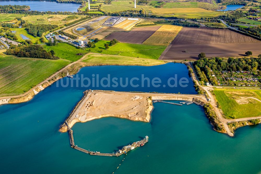 Luftbild Kamp-Lintfort - Baggersee und Kies- Tagebau der Heidelberger Sand und Kies GmbH in Kamp-Lintfort im Bundesland Nordrhein-Westfalen, Deutschland