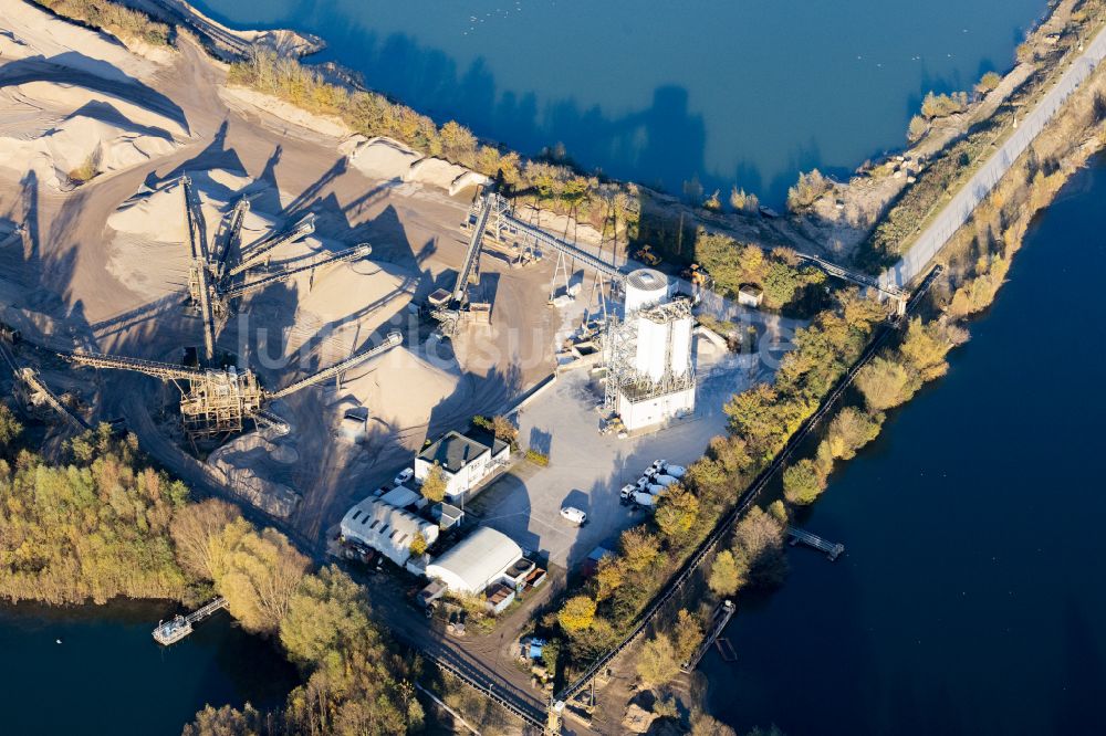 Luftaufnahme Vorst - Baggersee und Kies- Tagebau der Holcim Kies und Splitt GmbH in Vorst im Bundesland Nordrhein-Westfalen, Deutschland