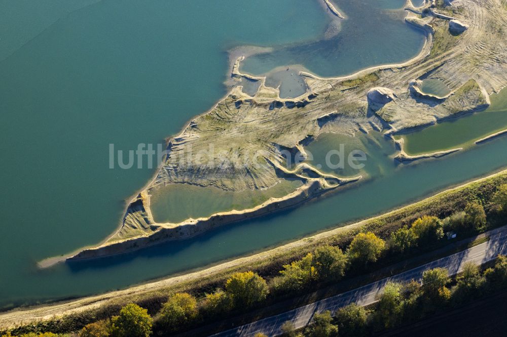 Tönisvorst von oben - Baggersee und Kies- Tagebau in Tönisvorst im Bundesland Nordrhein-Westfalen, Deutschland