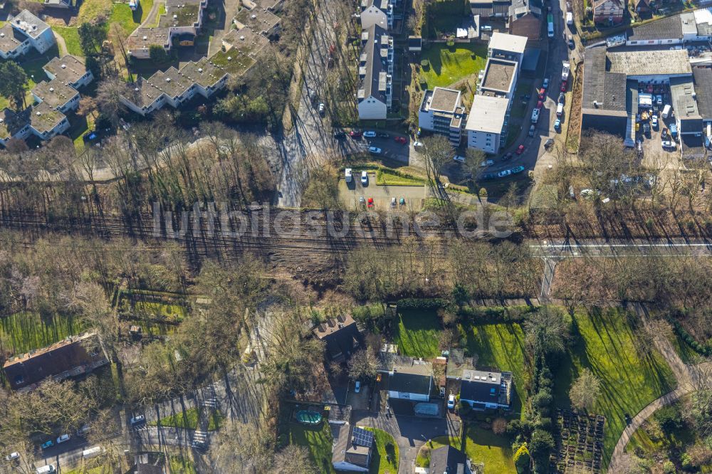 Bochum aus der Vogelperspektive: Bahn- Brückenbauwerk über den Aschenbruch im Ortsteil Ückendorf in Gelsenkirchen im Bundesland Nordrhein-Westfalen, Deutschland