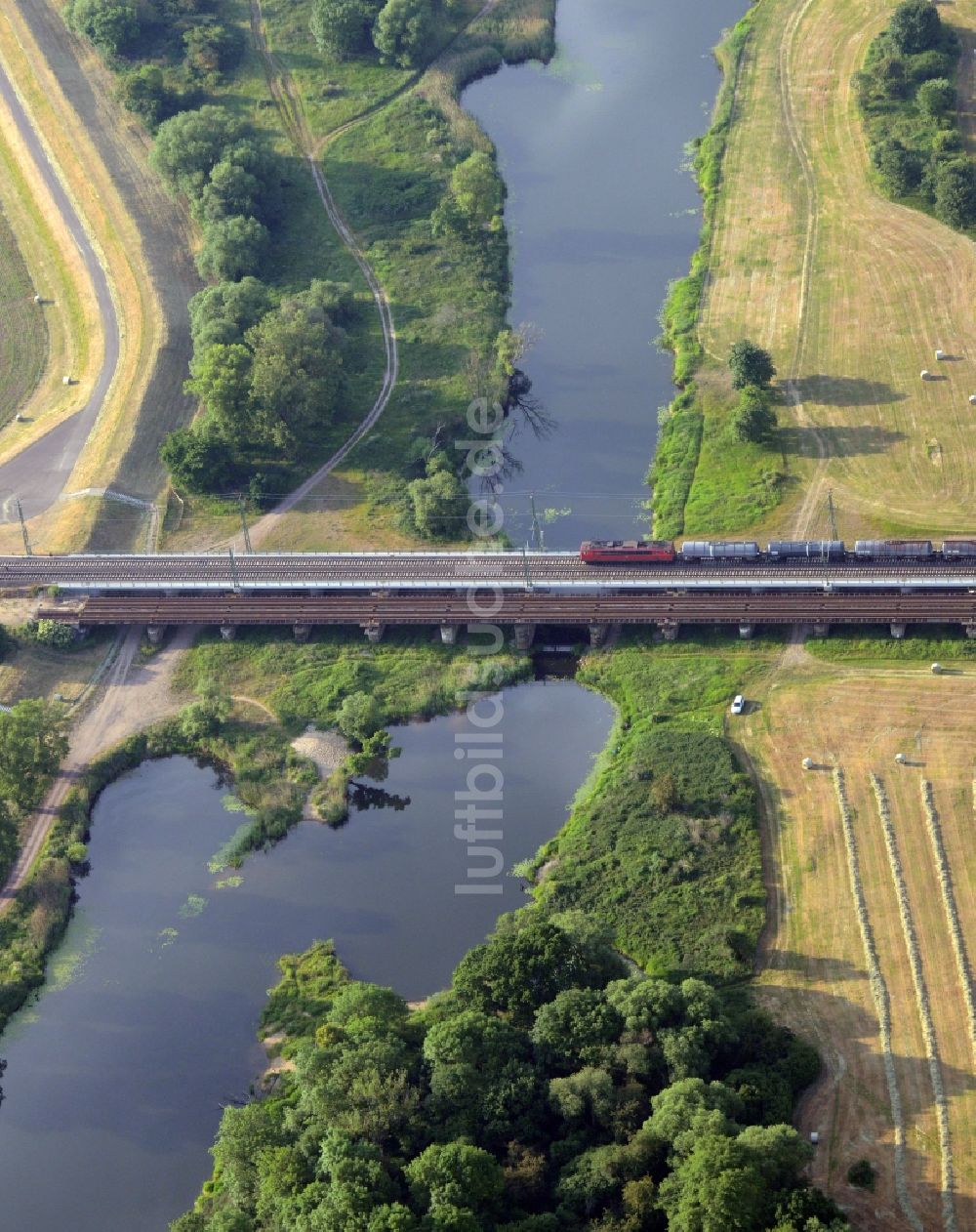 Luftbild Biederitz - Bahn- Brückenbauwerk in Biederitz im Bundesland Sachsen-Anhalt