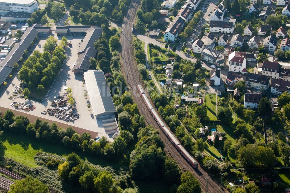 Karlsruhe aus der Vogelperspektive: Bahn- Brückenbauwerk in Karlsruhe im Bundesland Baden-Württemberg