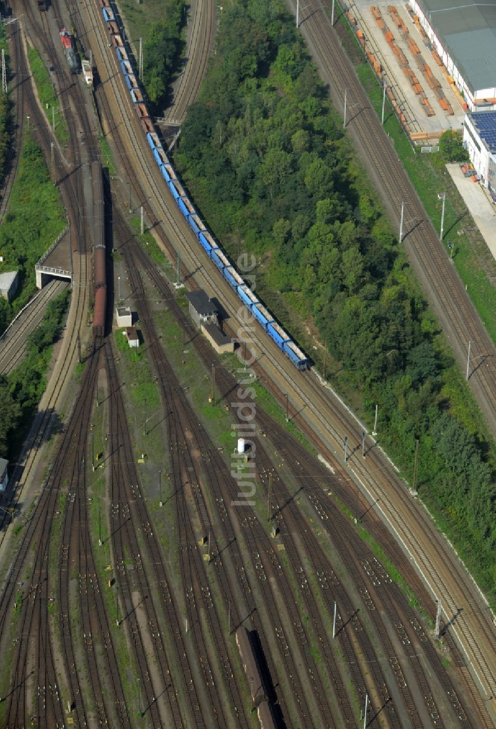 Leipzig von oben - Bahn- Kreuzung der Schienen- und Gleisanlagen der Deutschen Bahn in Leipzig im Bundesland Sachsen