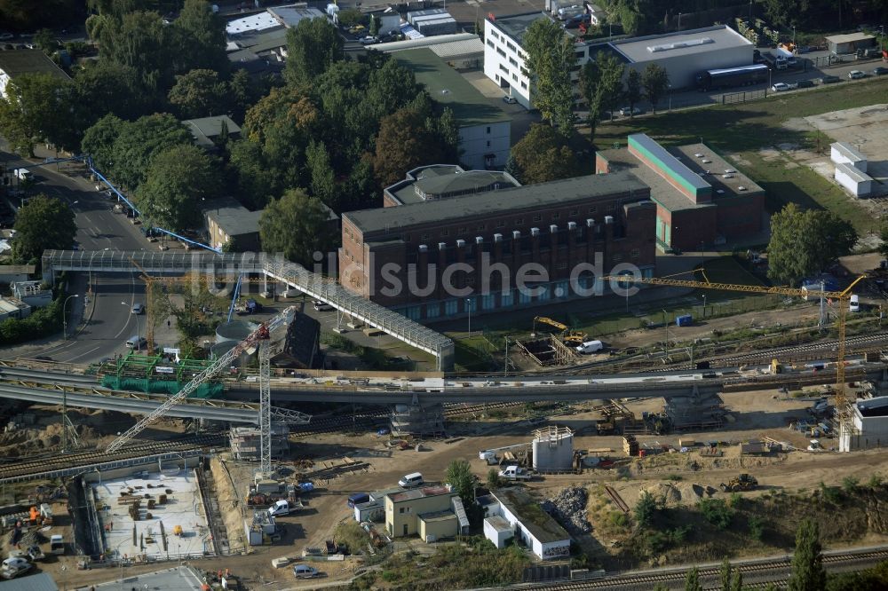 Berlin von oben - Bahn Strecken- Ausbau zwischen Modersohnbrücke entlang der Modersohnstraße und dem Bahnhof Ostkreuz im Stadtteil Friedrichshain von Berlin