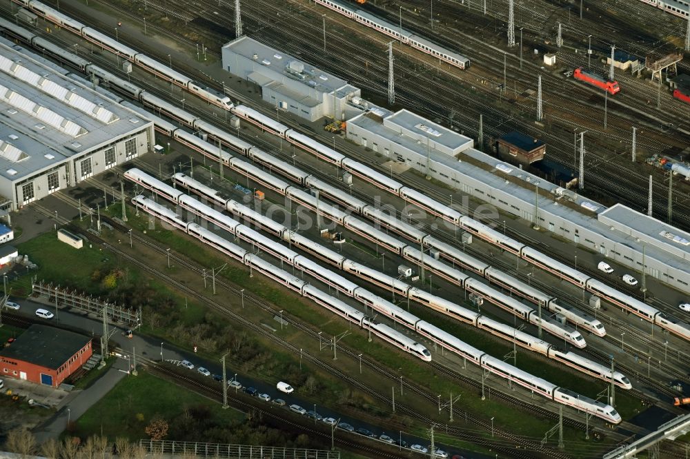 Luftbild Berlin - Bahnbetriebswerk und Ausbesserungswerk ICE Werk Berlin Rummelsburg II in Berlin