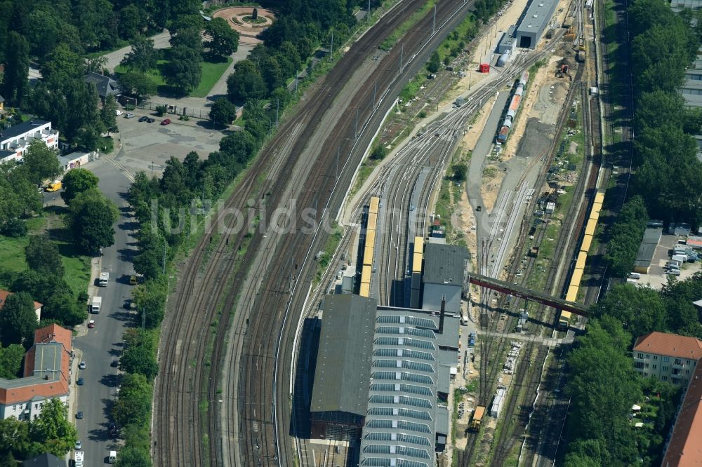 Luftbild Berlin - Bahnbetriebswerk und Ausbesserungswerk von Zügen des Personentransportes der Baureihe der S-Bahn Berlin GmbH im Ortsteil Lichtenberg in Berlin, Deutschland