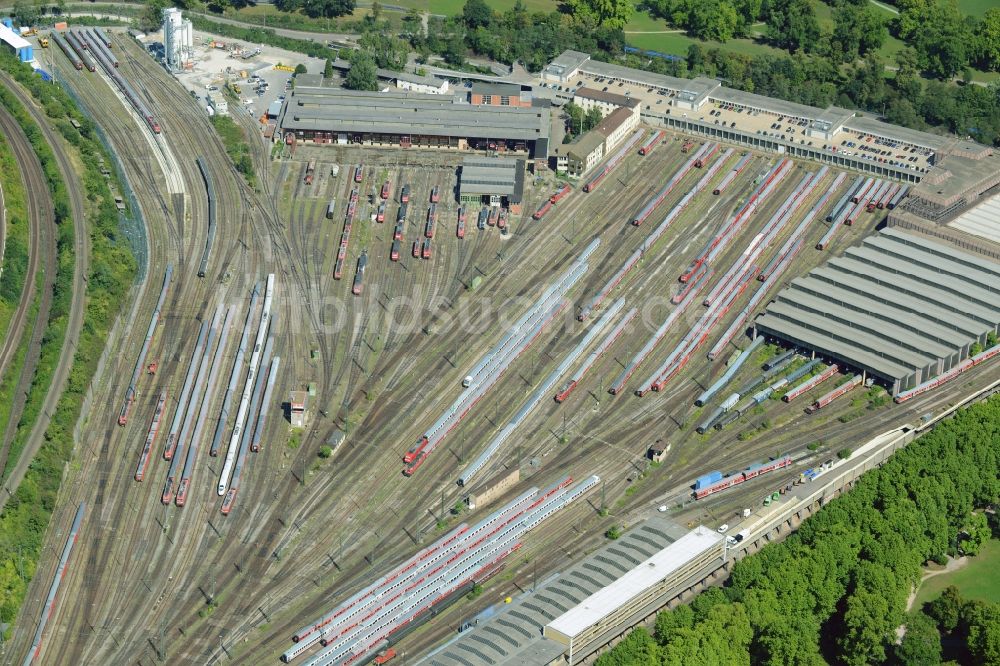 Stuttgart aus der Vogelperspektive: Bahnbetriebswerk und Ausbesserungswerk von Zügen des Personentransportes in Stuttgart im Bundesland Baden-Württemberg