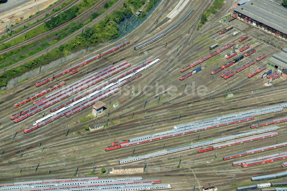 Stuttgart aus der Vogelperspektive: Bahnbetriebswerk und Ausbesserungswerk von Zügen des Personentransportes in Stuttgart im Bundesland Baden-Württemberg