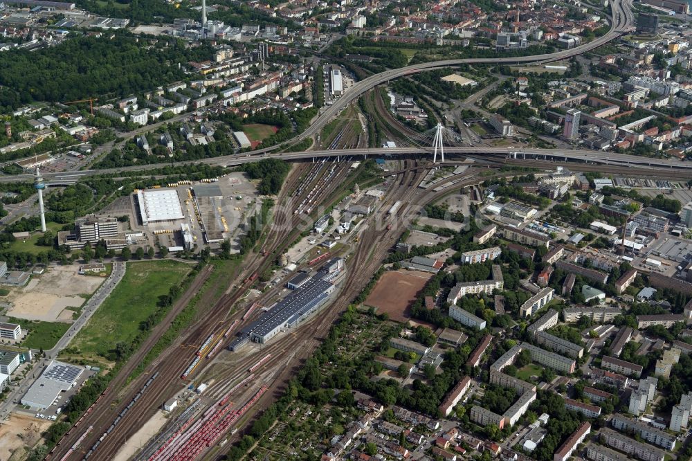 Ludwigshafen am Rhein von oben - Bahnbetriebswerk und Ausbesserungswerk von Zügen der DB Regio AG in Ludwigshafen am Rhein im Bundesland Rheinland-Pfalz, Deutschland