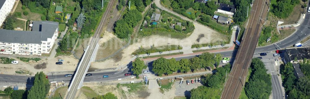 Luftbild Berlin - Bahnbrücke am Glienicker Weg / Glienicker Straße in Berlin - Adlershof