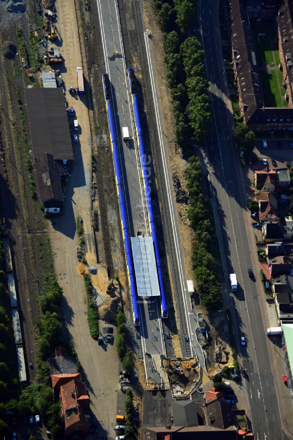 Luftaufnahme Cuxhaven - Bahnhof der Deutschen Bahn von Cuxhaven im Bundesland Niedersachsen