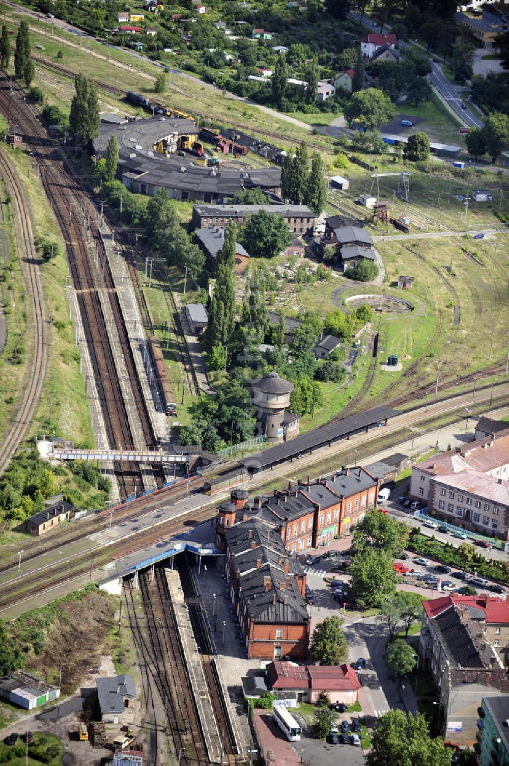 Kostrzyn / Küstrin von oben - Bahnhof Kostrzyn mit Drehscheibe