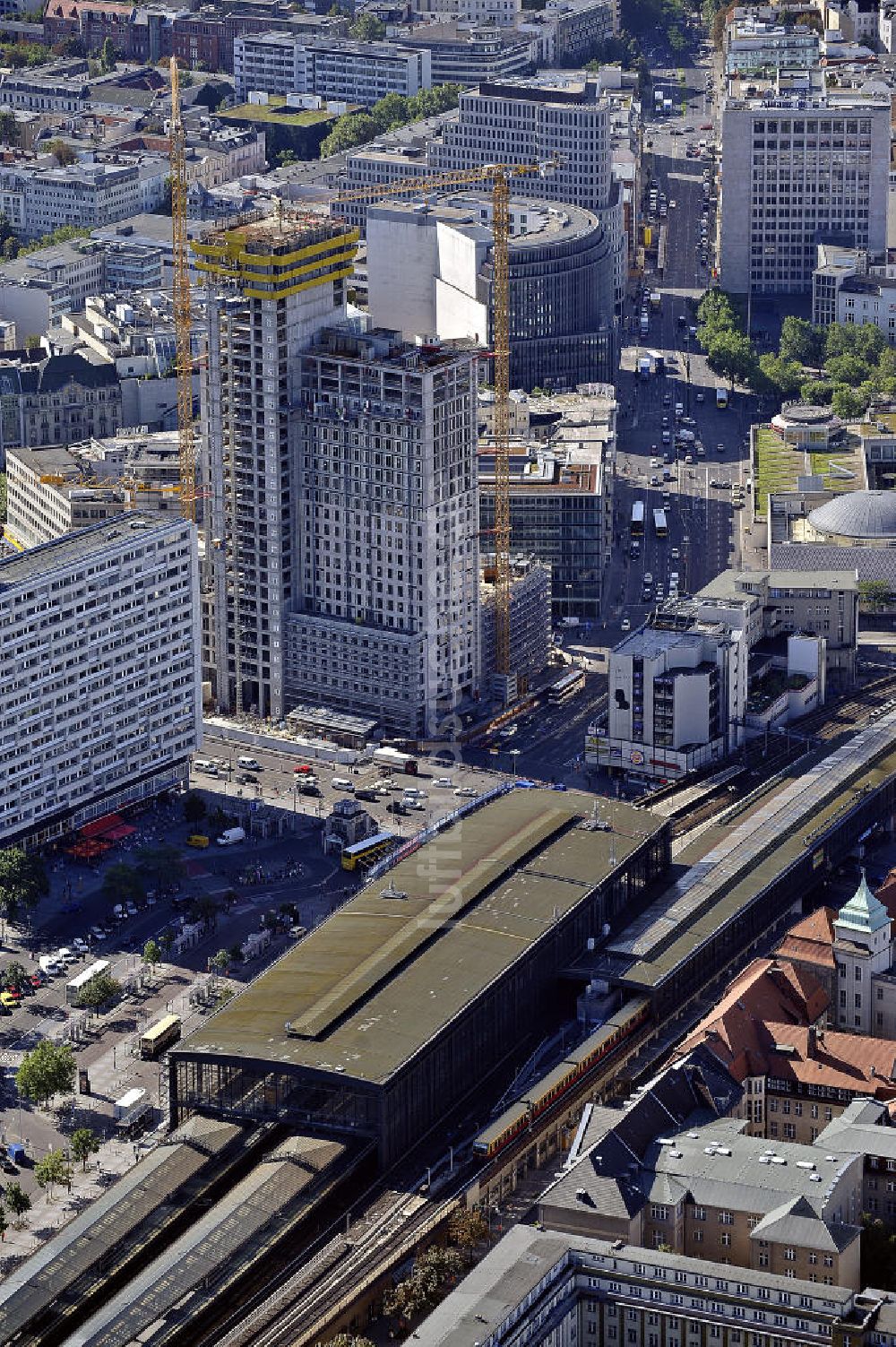 Berlin von oben - Bahnhof Zoologischer Garten und Zoofenster