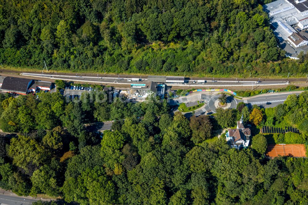 Luftbild Ennepetal - Bahnhofsgebäude und Gleisanlagen des S-Bahnhofes Ennepetal (Gevelsberg) in Ennepetal im Bundesland Nordrhein-Westfalen