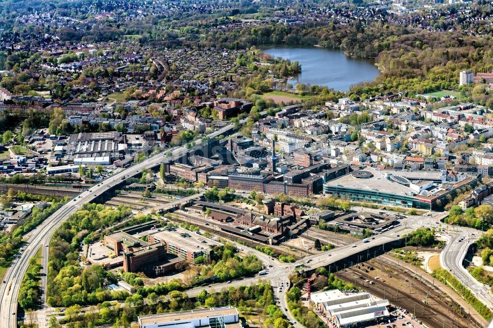 Luftaufnahme Hamburg - Bahnhofsgebäude und Gleisanlagen des S-Bahnhofes Hamburg-Harburg im Ortsteil Harburg in Hamburg, Deutschland