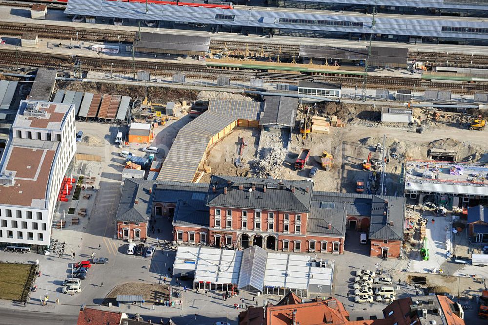 München aus der Vogelperspektive: Bahnhofsgebäude in München / Pasing im Bundesland Bayern