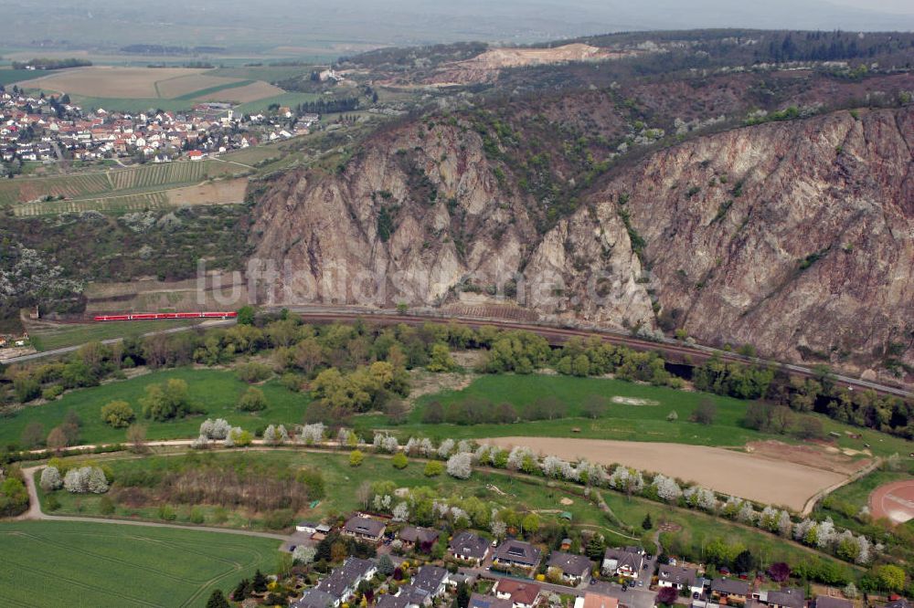 Luftbild Bad Münster am Stein-Ebernburg - Bahnlinie Bad Münster am Stein-Ebernburg