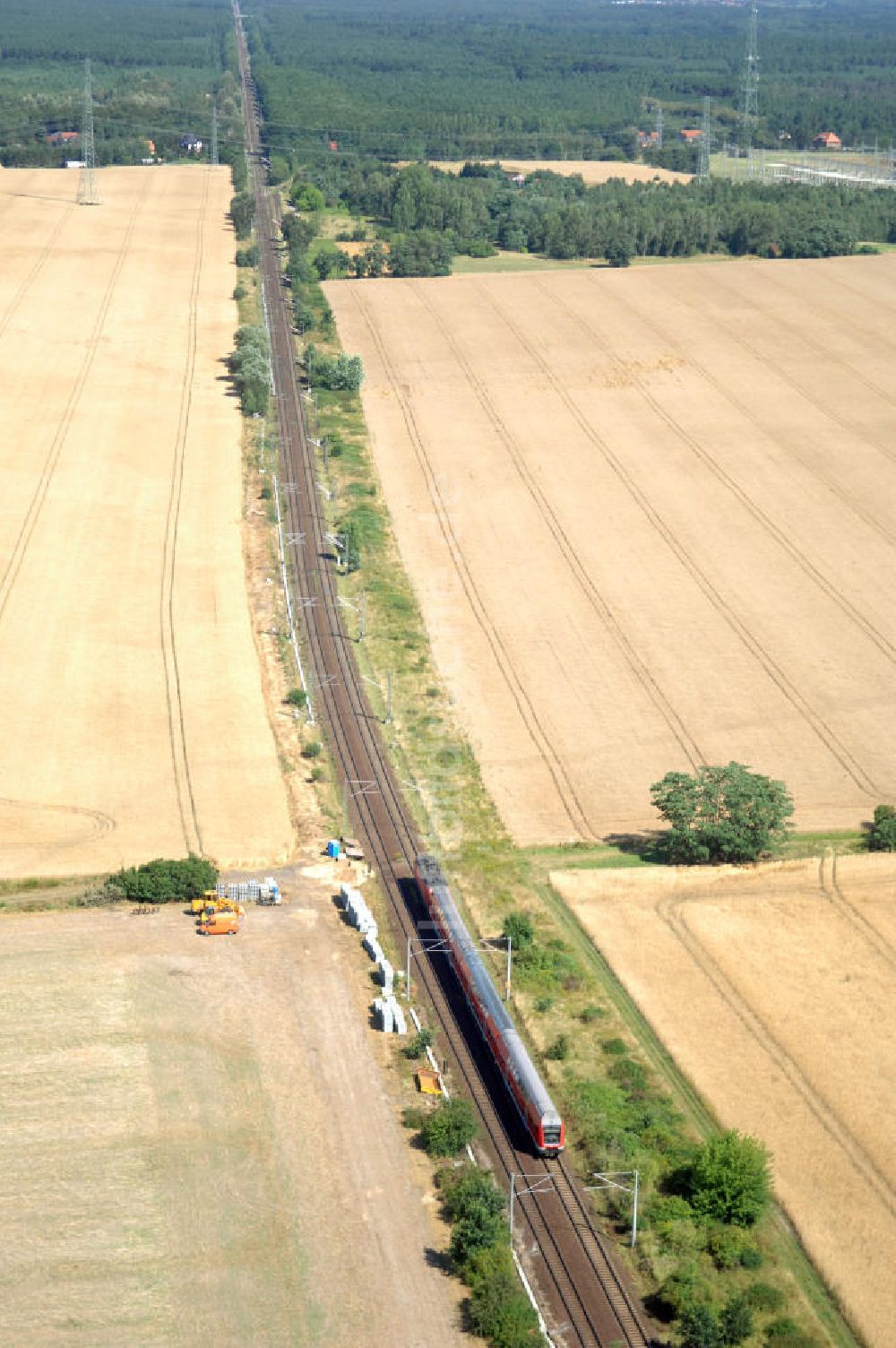 Dessau-Roßlau aus der Vogelperspektive: Bahnstrecke zwischen Dessau-Roßlau und Bitterfeld-Wolfen