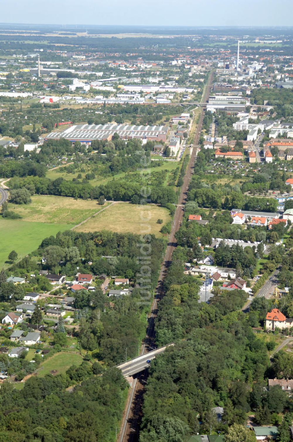 Dessau-Roßlau aus der Vogelperspektive: Bahnstrecke zwischen Dessau-Roßlau und Bitterfeld-Wolfen