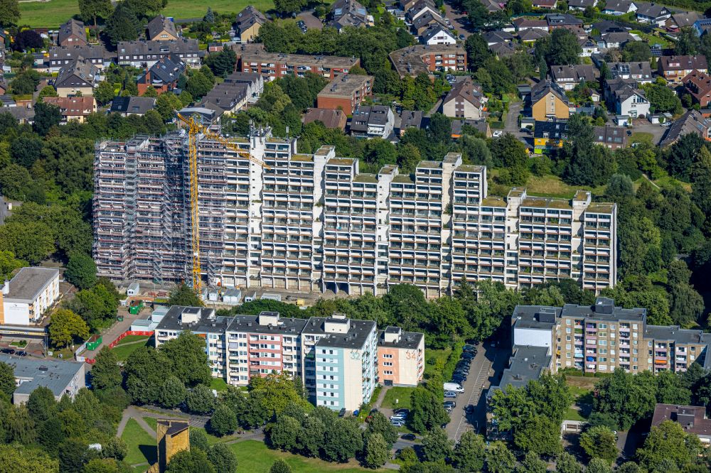 Luftbild Dortmund - Balkon- und Fenster- Fassade an der Plattenbau- Hochhaus- Wohnsiedlung Hannibal Dorstfeld in Dortmund im Bundesland Nordrhein-Westfalen, Deutschland