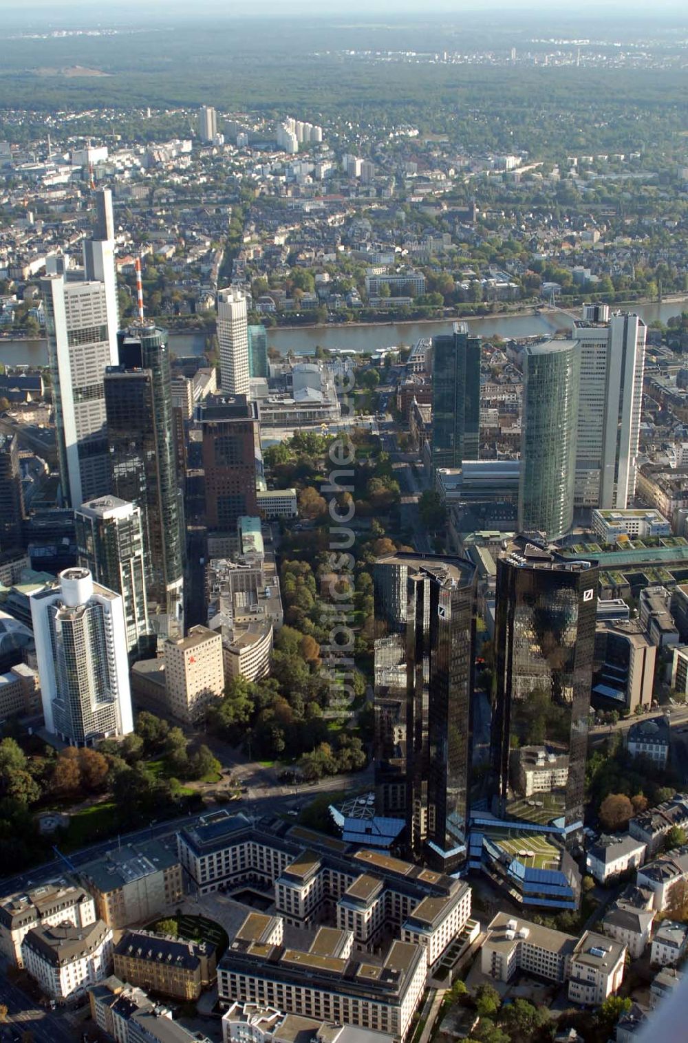 Frankfurt am Main von oben - Bankenviertel