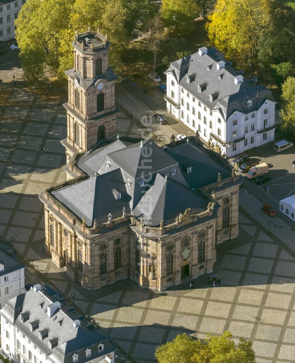 Luftbild Saarbrücken - Barocke Ludwigskirche auf dem Ludwigsplatz in Saarbrücken im Saarland