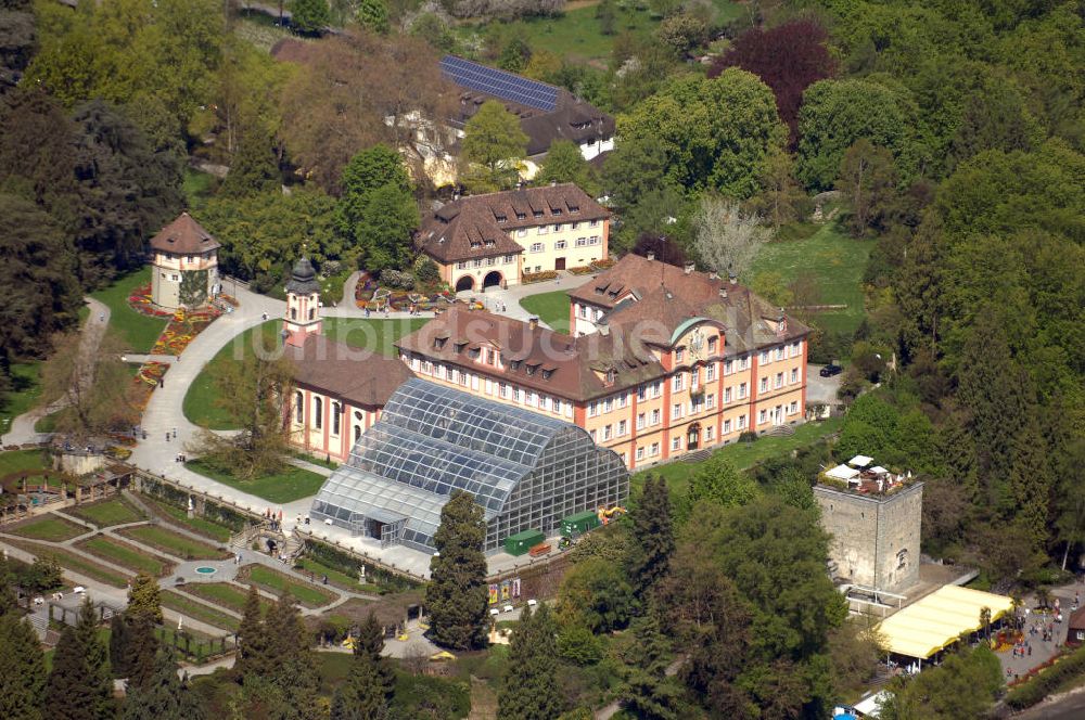 Luftaufnahme Konstanz - Barockschloss und Palmenhaus der Insel Mainau in Konstanz